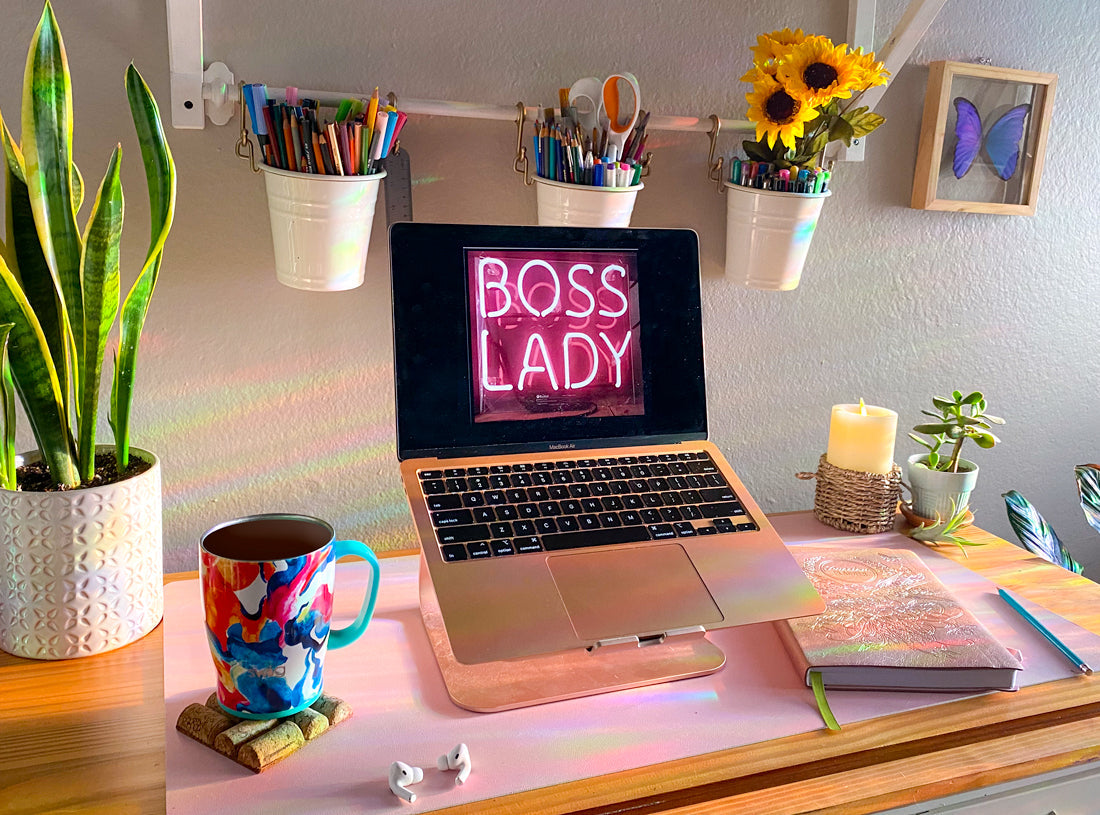 12 Best Gift Ideas for Female Bosses and Entrepreneurs