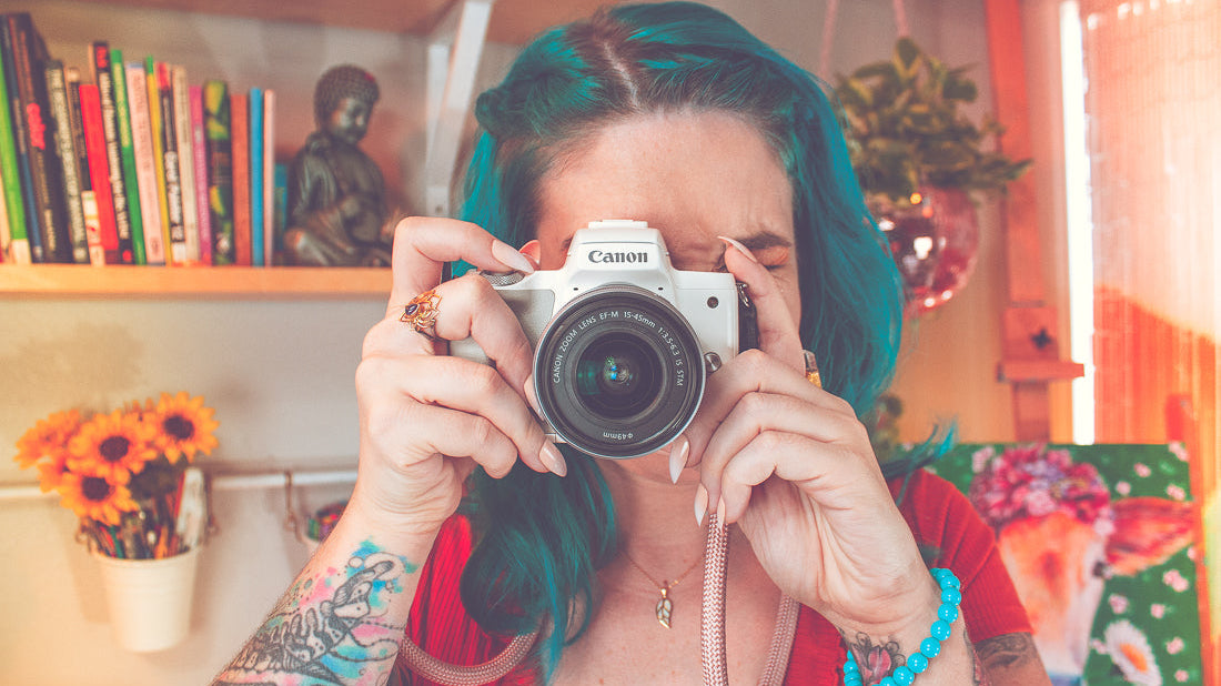 Artist Photo Shoot Ideas You Can Try At Home for Creative Entrepreneurs
